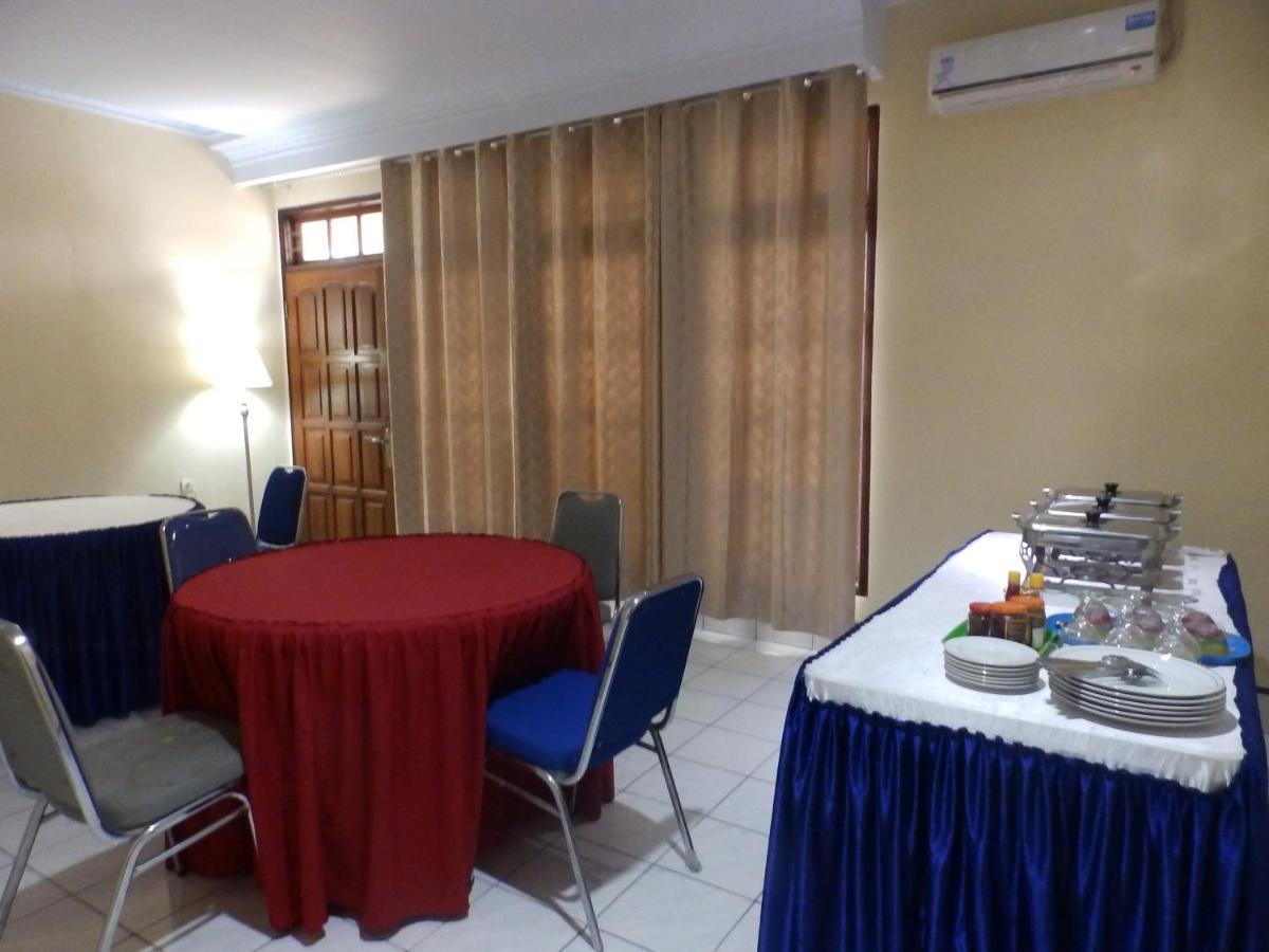 Bahari Family Hotel Bitung Exterior foto