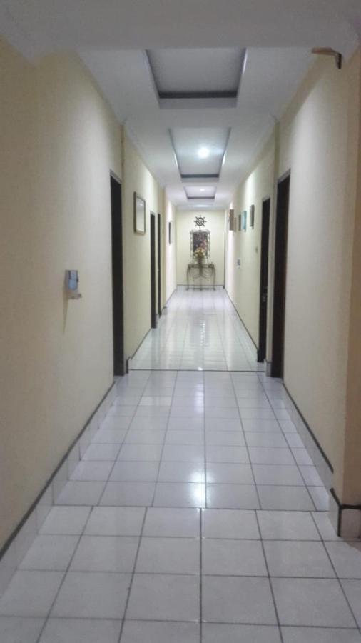 Bahari Family Hotel Bitung Exterior foto